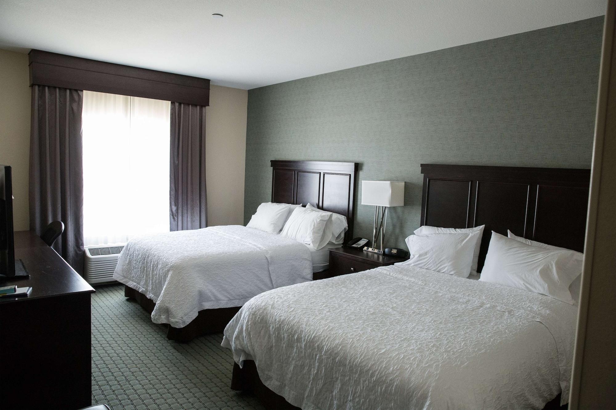 Hampton Inn & Suites Bismarck Northwest Екстер'єр фото