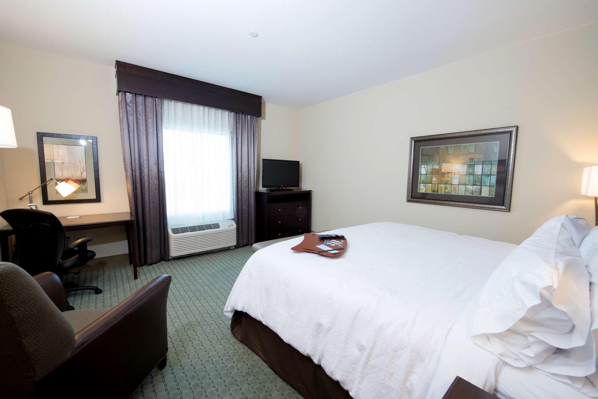 Hampton Inn & Suites Bismarck Northwest Екстер'єр фото