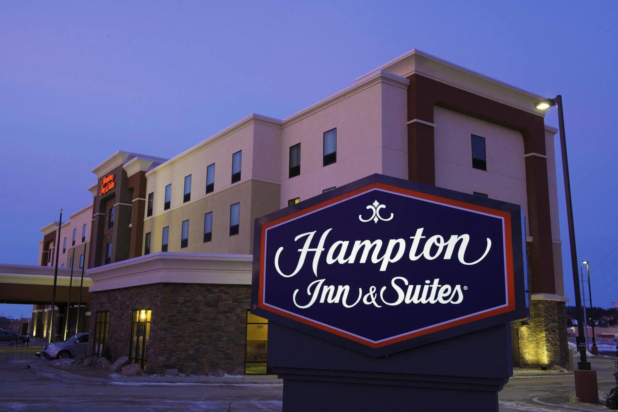 Hampton Inn & Suites Bismarck Northwest Екстер'єр фото