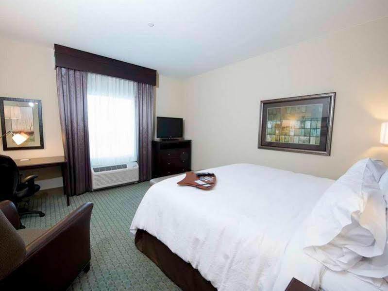 Hampton Inn & Suites Bismarck Northwest Екстер'єр фото